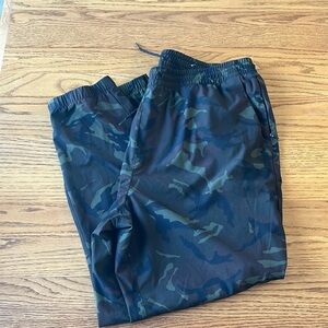 Old Navy Camo Jogger Pants